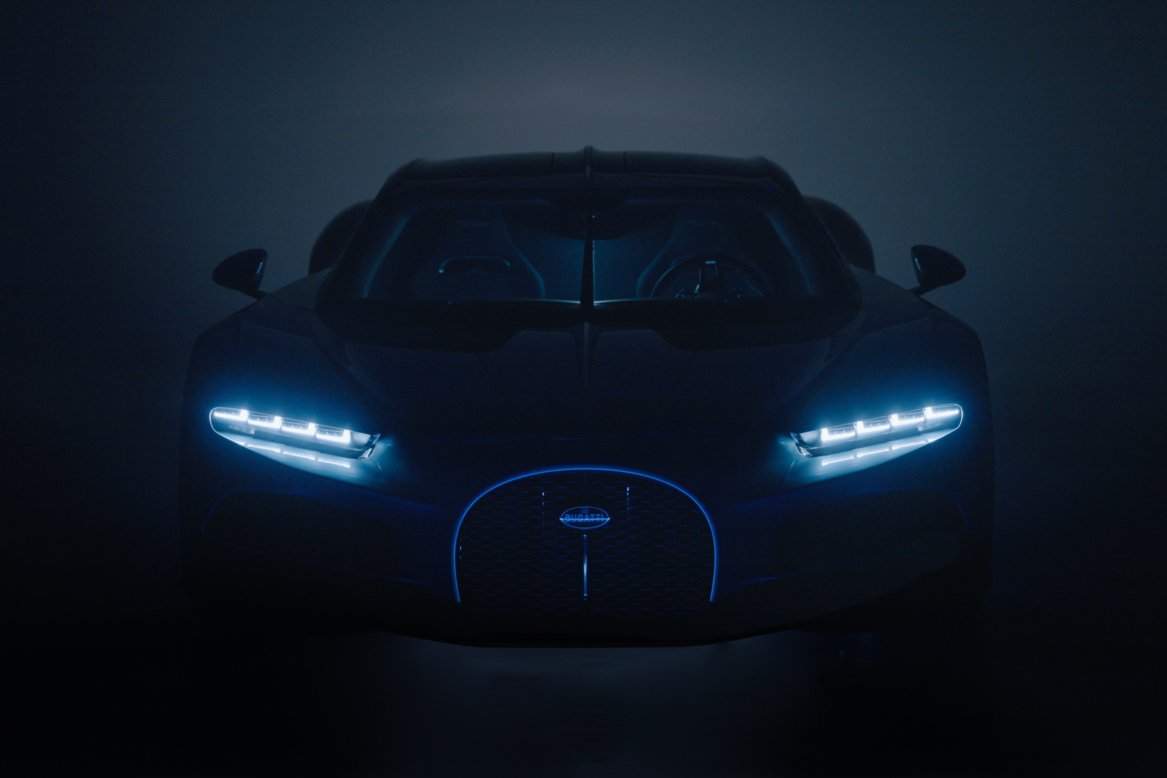 Nachdem der Festlegung auf ein Design begannen die Machbarkeitsstudien – und bereits zwei Jahre später wurde der Bugatti Tourbillon der Welt präsentiert.